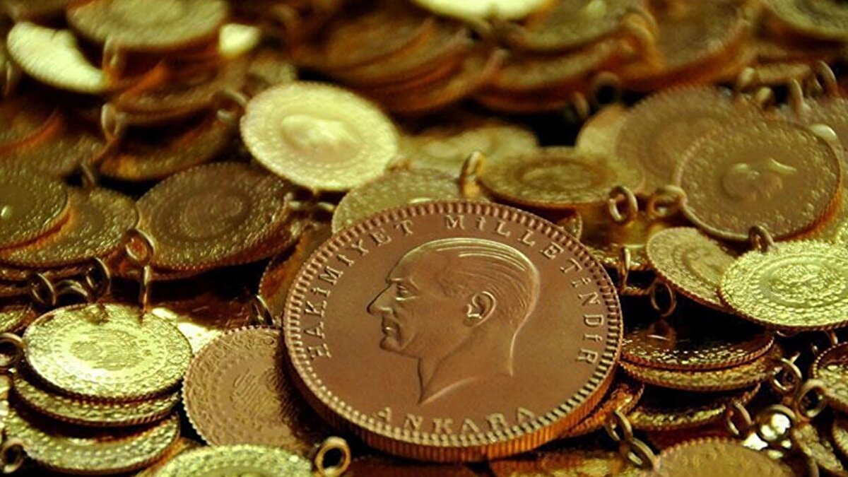 Jeopolitik riskler talebi canlı tutuyor<br><br>Uluslararası arenada belirsizliğin sürmesi, özellikle Türkiye gibi altın yatırımının güçlü olduğu ülkelerde fiyat hareketlerini daha yakından etkiliyor. Bölgesel gerilimler ve küresel ekonomi politikalarının yönü, Aralık ayının da altın için yoğun bir gündeme sahip olacağını gösteriyor.