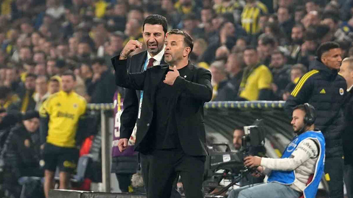 Trendyol Süper Lig'in 14. haftasında Galatasaray, zorlu deplasmanda Fenerbahçe ile 1-1 berabere kaldı. Derbinin ardından sarı kırmızılılarda Teknik Direktör Okan Buruk, dikkat çeken açıklamalarda bulundu. 