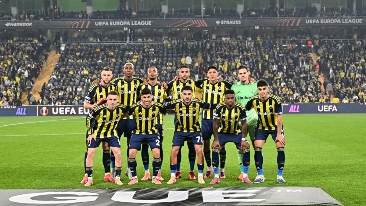 Sarı kırmızılıların hemen ardından ise  292 milyon euro ile Fenerbahçe takip ediyor. İki takımın toplam kadro değeri 597 milyon euroyu bulurken TL karşılığı 30 milyara TL’ye yakın.