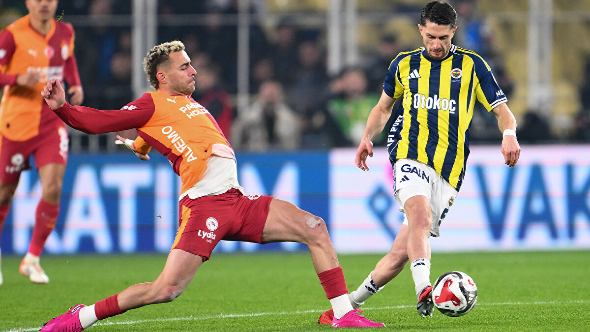 Trendyol Süper Lig’in 14. haftasındaki derbi mücadelesinde Fenerbahçe, sahasında Galatasaray ile karşı karşıya geldi. Chobani Stadı'nda oynanan mücadele 1-1 beraberlikle sona erdi.