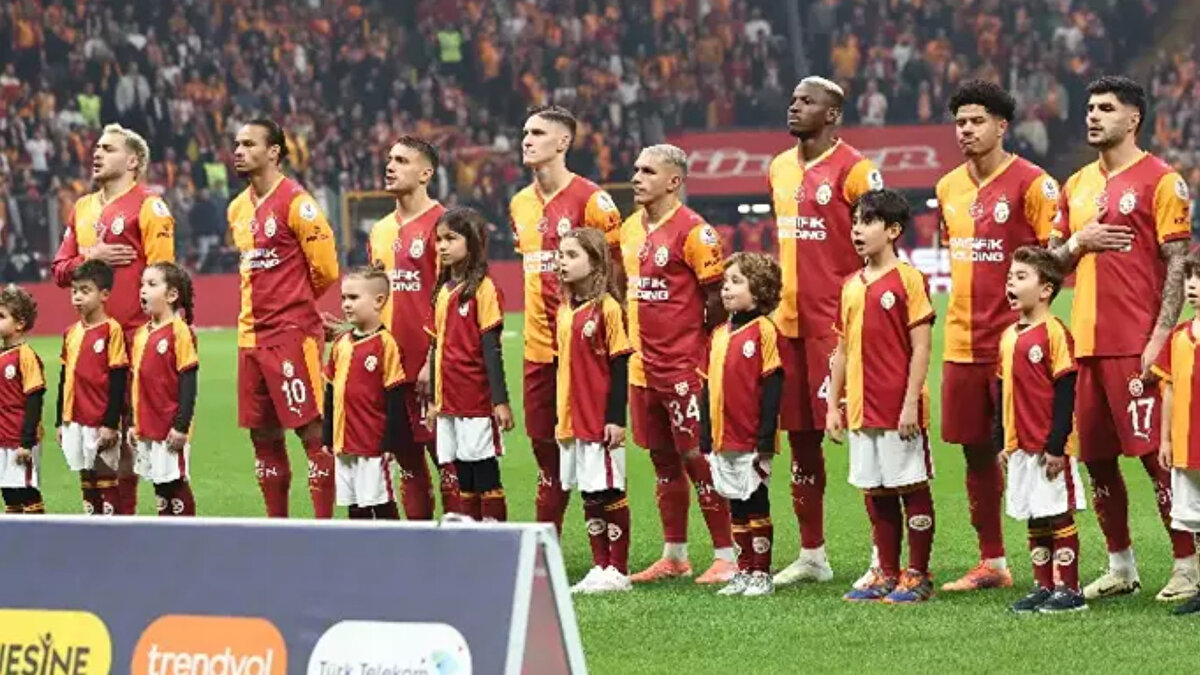 GALATASARAY'IN MUHTEMEL İLK 11'İ<br><br>Uğurcan, Barış Alper, Sanchez, Abdülkerim, Kazımcan, Sara, Torreira, Lemina, Sane, İlkay, Osimhen,