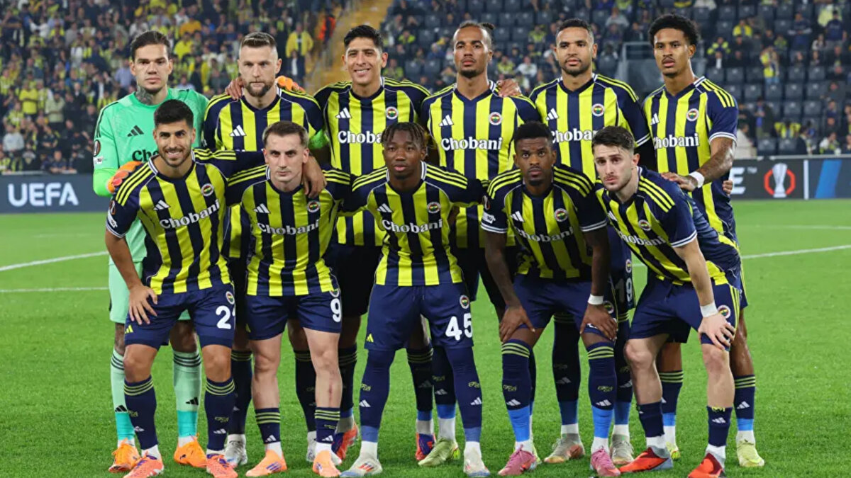 FENERBAHÇE'NİN MUHTEMEL İLK 11'İ<br><br>Ederson, Semedo, Skriniar, Oosterwolde, Brown, Nene, İsmail, Alvarez, Kerem, Asensio, Duran