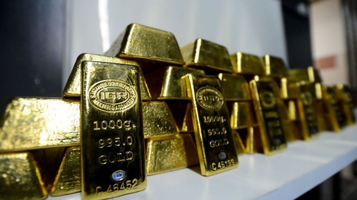 Eryılmaz, piyasa beklentisinin %1,25 seviyesinde olduğunu hatırlattı ve bu seviyenin altındaki bir sonucun endeksin 11.000 puanın üzerinde tutunmasını kolaylaştıracağını ifade etti. Bu durumda 11.150 seviyesinin yeniden test edilebileceğini belirten uzman, 11.150 puanın aşılması halinde ise hedefin 11.500'e kadar uzanabileceğini dile getirdi. Olası bir yükseliş trendinde özellikle bankacılık ve holding hisselerinin ön plana çıkabileceği tahmin ediliyor. Ancak, eğer enflasyon %1,25'in üzerinde, hatta %1,5'e yakın bir seviyede gelirse, Eryılmaz'a göre 11.000 üzerindeki kalıcılık zorlaşacak ve endeks 10.800'ün altına sarkarak 10.670-10.550 bandına doğru bir geri çekilme riski doğacak. Genel piyasa beklentisi ise verinin "iyi" gelmesi yönünde.