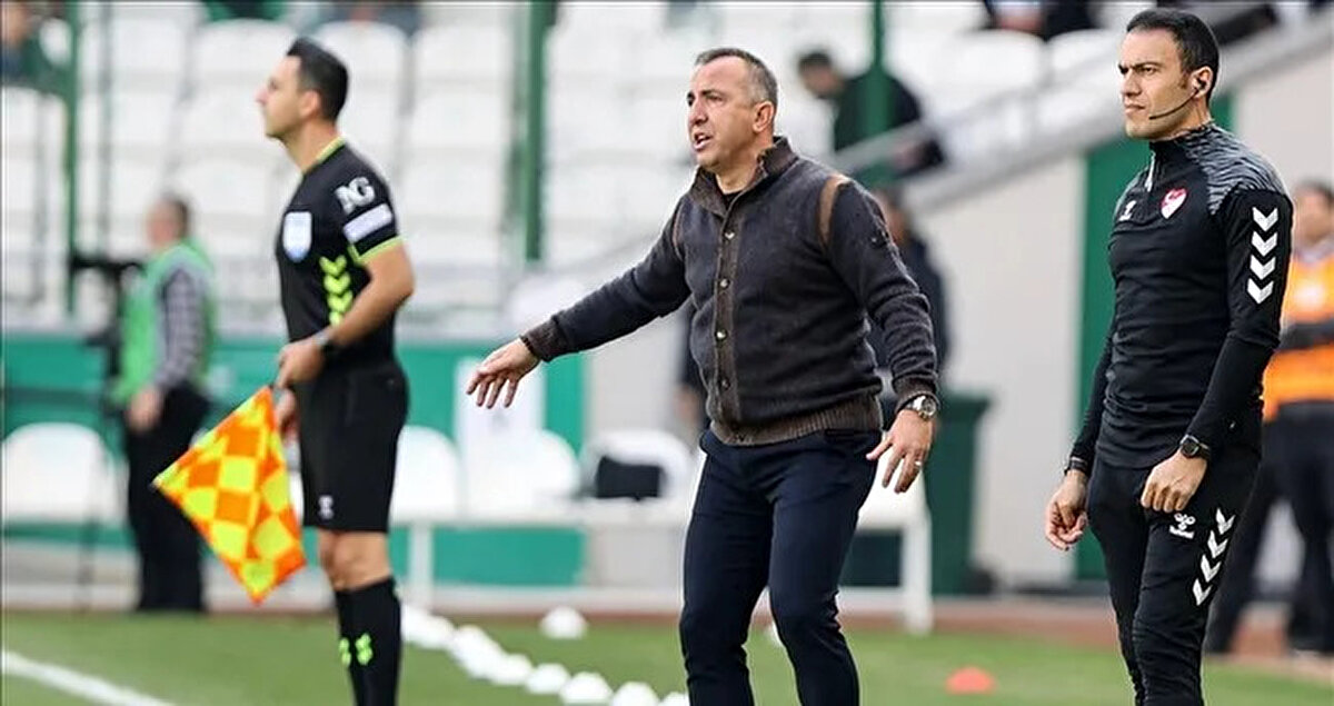 Son olarak Konyaspor'u çalıştıran Recep Uçar, Rizespor'a imza atması halinde ilk maçına eski takımı karşısında çıkacak.