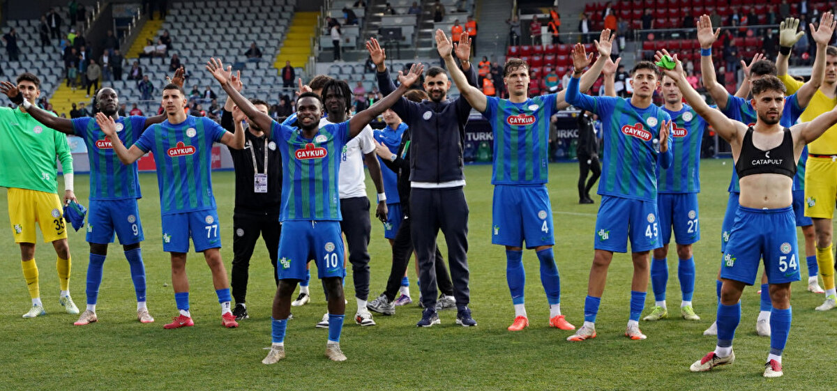 Süper Lig’de bu sezon 14 maç sonunda 3 galibiyet, 5 beraberlik ve 6 yenilgi elde eden Rizespor, topladığı 14 puanla 12. sırada yer alıyor.