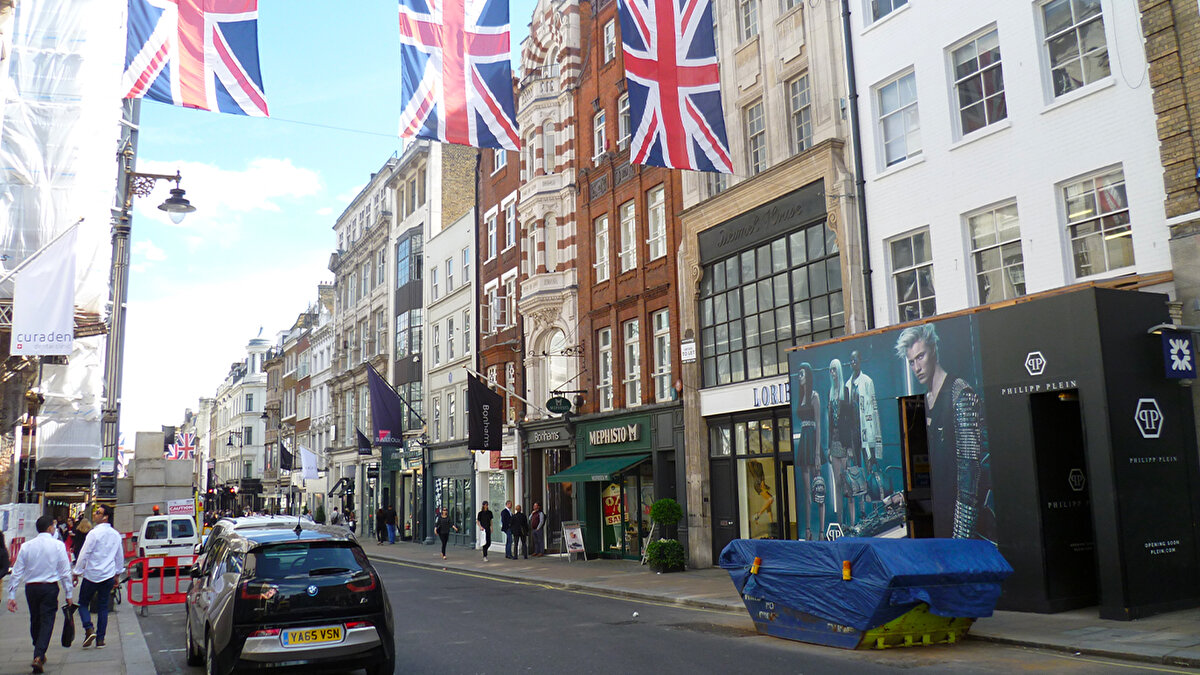 1. 🇬🇧 Londra: New Bond<br>20.482 €