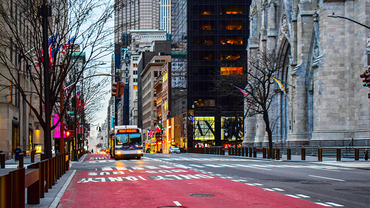 3. 🇺🇸 New York: Upper 5th<br>18.359 €