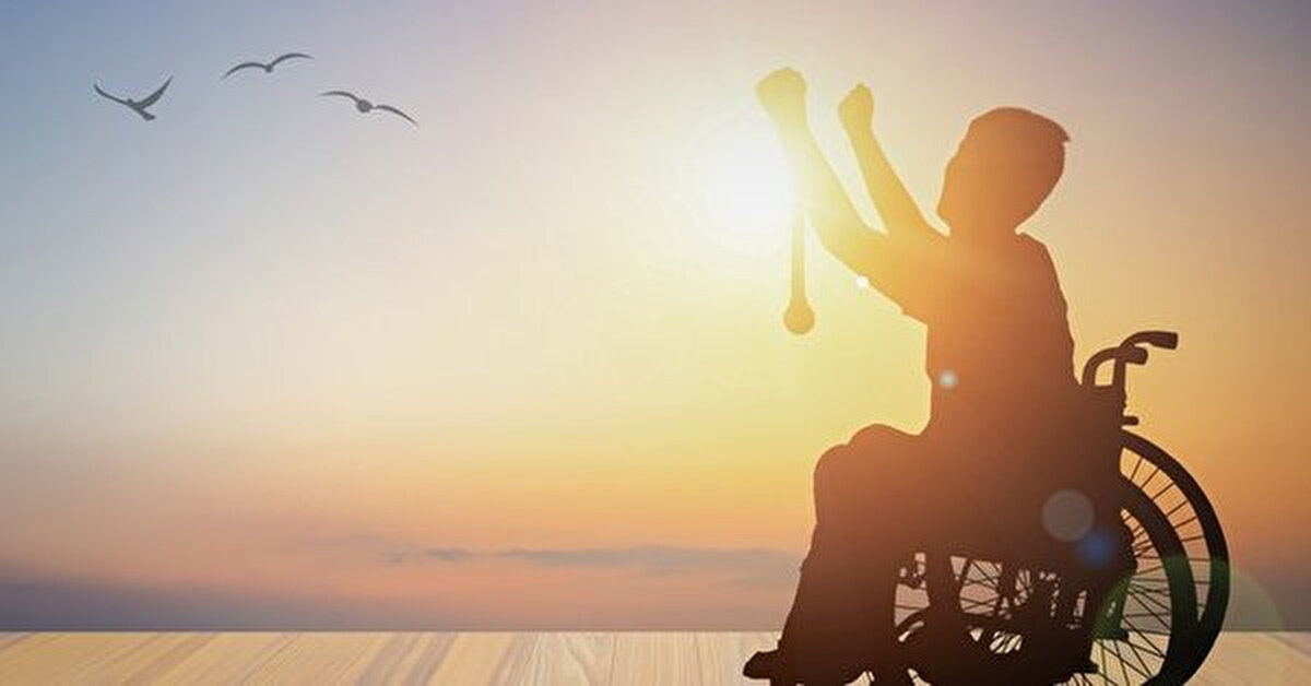 En Güzel 3 Aralık Dünya Engelliler Günü Mesajları (Resimli Paylaşıma Uygun)<br>Sosyal medya hesaplarınızda (Instagram Story, WhatsApp Durum, Facebook, X) paylaşarak farkındalık zincirine katkıda bulunabileceğiniz en etkileyici sözler şunlardır:<br><br>"Engelleri kaldıran sevgi ve farkındalıktır. 3 Aralık Dünya Engelliler Günü kutlu olsun."<br><br>"Gerçek engel, uzuvlarda değil; kalplerdeki ve zihinlerdeki duvarlardır."<br><br>"Bugün bir gün değil, her gün farkındalık zamanı! Sevgi her engeli aşar."<br><br>"Herkes için eşit ve erişilebilir bir dünya mümkün. Yeter ki farkında olalım."<br><br>"Engel değil, engellenmek sorun. Çözüm olmak, el uzatmak hepimizin elinde."