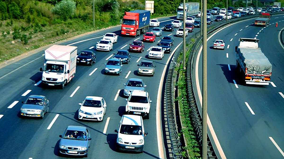 Zorunlu trafik sigortası primleri Sigorta Bilgi Merkezi vasıtasıyla her ay duyuruluyor. Bu ayki veriler de resmen açıklanmış oldu.