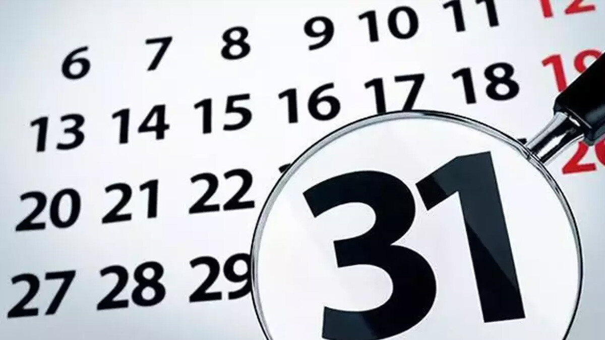 Bu sebeple 31 Aralık 2025 Çarşamba günü tam gün mesai yapılacaktır. Kamu kurumları, bankalar ve özel sektör çalışanları için gün, normal mesai saatlerinde başlayıp sona erecektir. "Arefe" kavramı Ramazan ve Kurban bayramları için geçerli olup, yılbaşı öncesi için resmi bir yarım gün uygulaması bulunmamaktadır.