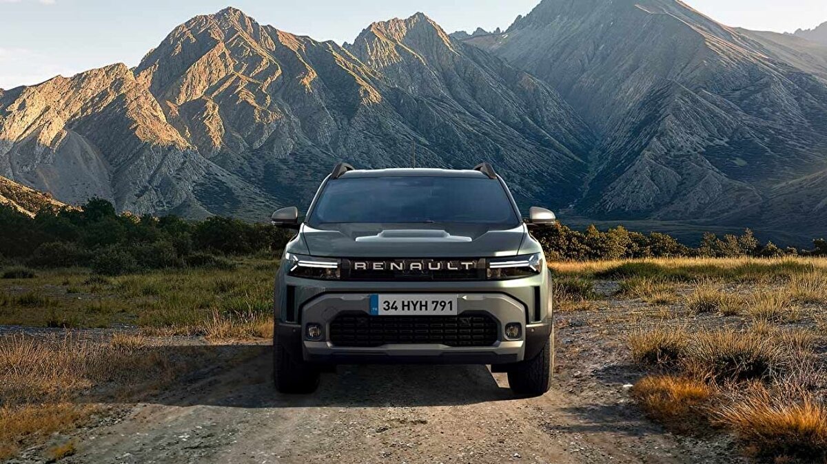 Duster ilk 5'te yerini aldı<br><br>Renault logosuyla yollara çıkan Duster, listenin 5. sırasına yerleşti. C7 SUV segmentindeki araç, 3 bin 275 adetlik satış rakamına ulaştı. Duster'ın fiyatı 1 milyon 745 bin TL.