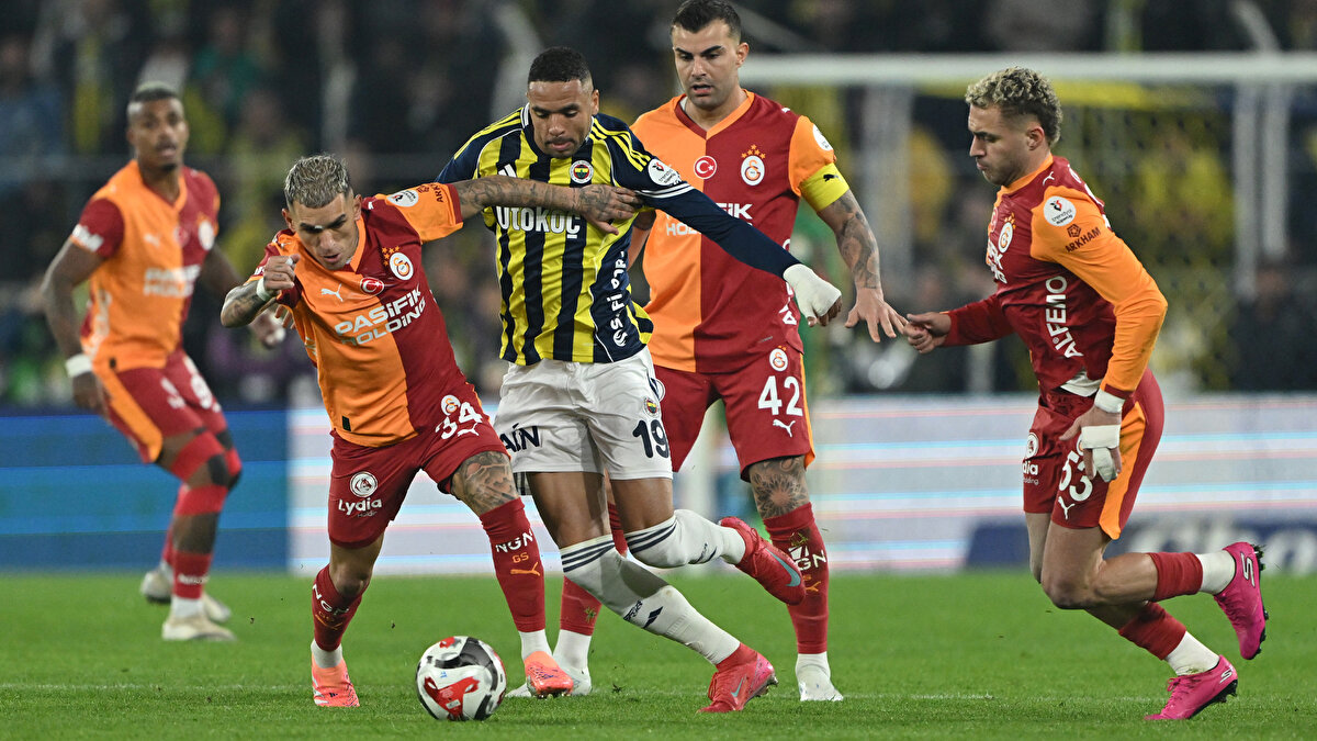 Süper Lig’de lider Galatasaray deplasmanda Fenerbahçe’ye konuk oldu. Sarı-kırmızılı takım, Duran’ın son dakikalarda attığı gole engel olamadı ve sahadan 1-1 beraberlikle ayrıldı. 