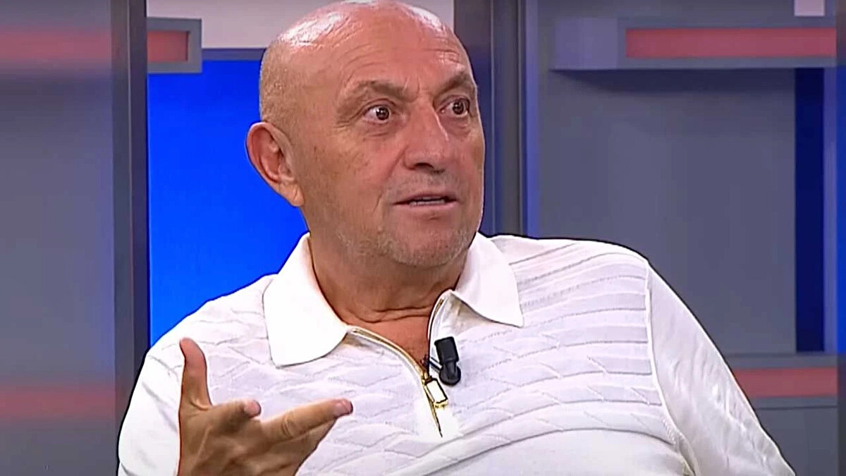 "Ya arkadaş ne taktik ne organizasyon ne bir şey böyle bir oyun olabilir mi ya? Bu nasıl abi Türkiye'nin en büyük derbisiymiş ya? Böyle maç olabilir mi ya? Doğru düzgün pozisyon yok maçın içinde."