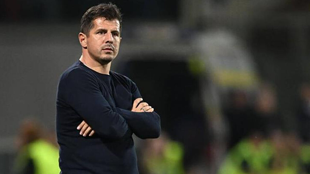 Süper Lig’de bu sezon istediği sonuçları almakta zorlanan Kasımpaşa’da yönetim neşteri vurdu. Ligde alınan istikrarsız sonuçların ardından kulüp yönetimi, Gürcü teknik adam Şota Arveladze ile yollarını ayırma kararı aldı.