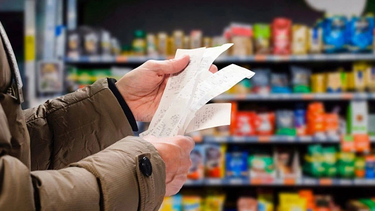 Memur ve Emekli Zammı İçin Kritik Viraj<br>3 Aralık'ta açıklanacak Kasım ayı enflasyonu, Ocak 2026'da yapılacak maaş zamları için kritik önem taşıyor. Açıklanacak rakamla birlikte memur ve emeklinin alacağı 5 aylık enflasyon farkı kesinleşmiş olacak.