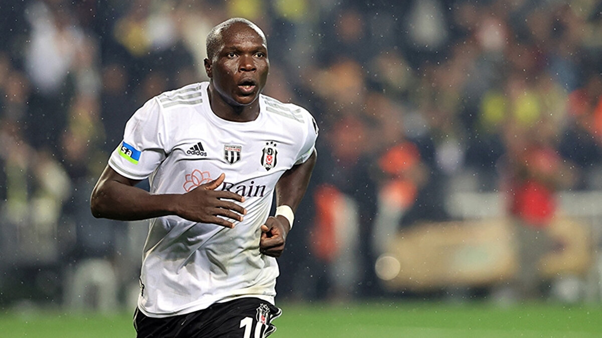 "Şimdi hoca aynı hoca, üstelik şimdiki kadroda o döneme göre çok daha büyük isimler var. Madem öyle, şimdi şampiyon yapsın görelim."