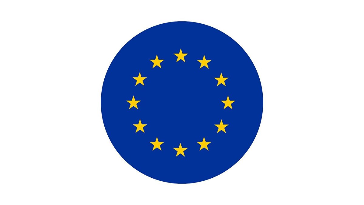 Boru Hattı Gazı İçin 2027 Takvimi<br>Uzun vadeli anlaşmalar kapsamındaki boru hattı gazı ithalatı ise en geç 30 Eylül 2027’de sona erecek. AB’nin belirlediği depolama hedeflerinin seyrine bağlı olarak bu tarihin 1 Kasım 2027’ye kadar ertelenmesi ihtimali de bulunuyor. Bu karar, AB’nin Rus gazına bağımlılığını tamamen sonlandırmayı amaçlayan stratejinin son basamağı olarak değerlendiriliyor.