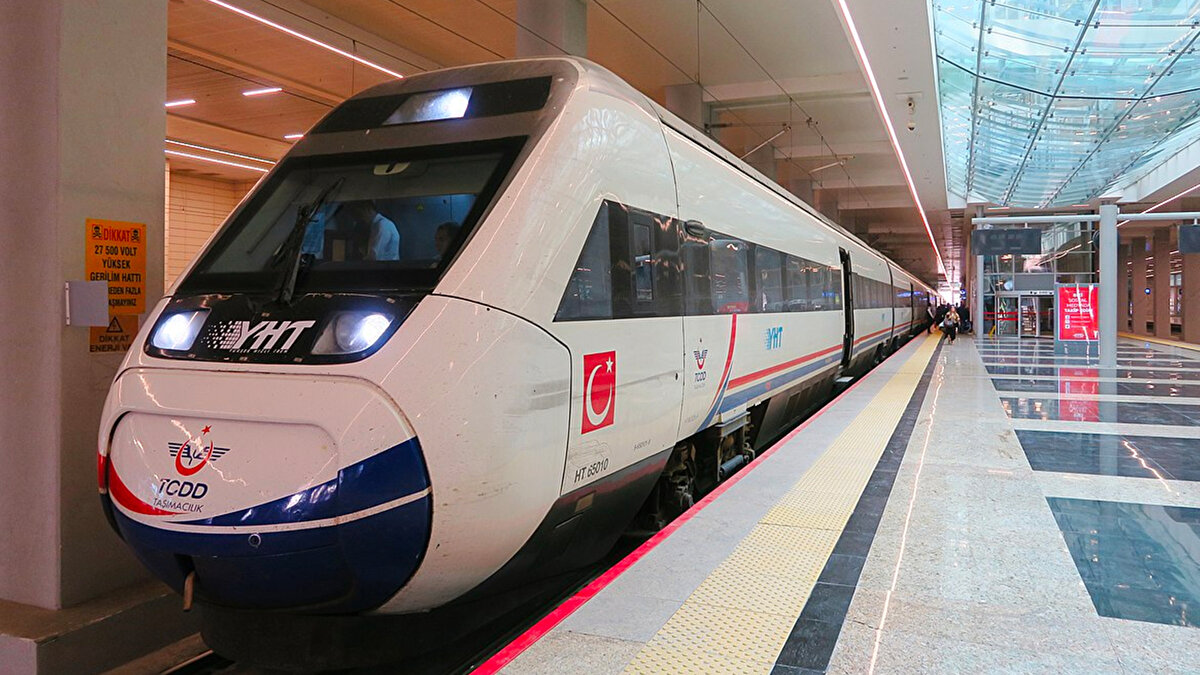 Akşam Halkalı'dan bindiğiniz trende, kompartımanınızın penceresinden değişen coğrafyayı izleyerek uykuya dalıp, sabah gözlerinizi Avrupa'nın sakin başkenti Sofya’da açmaya hazır mısınız?