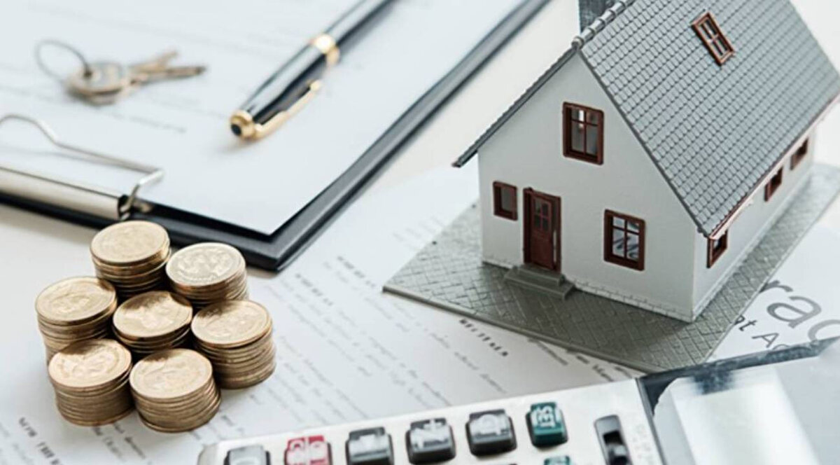 Aralık Ayında Kiraya Ne Kadar Zam Var?<br>Kiracılar ve mülk sahipleri "Aralık ayında kiraya ne kadar zam var?" sorusunun yanıtını arama motorlarında yoğun şekilde sorguluyor. Geçtiğimiz ay (Kasım) %37,15 olan kira artış oranı, enflasyonun baz etkisiyle bir miktar gerileyerek Aralık ayında %35,91 seviyesine indi.