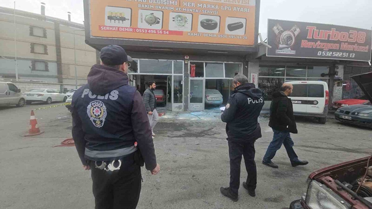 Patlamanın etkisiyle işyerinde ciddi hasar meydana geldi. İtfaiye ekipleri, yangın riskine karşı güvenlik önlemleri alırken, polis ekipleri patlamanın nedenini belirlemek amacıyla hem araçta hem de iş yerinde inceleme yaptı.