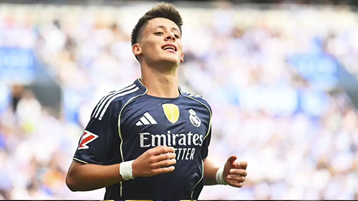 Öte yandan Xabi Alonso, Bilbao deplasmanında alınan 3-0'lık galibiyetin ardından coşkulu tavırlarıyla dikkat çekti. Son dönemde alınan kötü sonuçlar sonrası İspanyol basınında, Real Madrid'deki geleceğine şüpheli gözlerle bakılan Alonso, Bilbao zaferinin ardından San Mames Stadı'nın soyunma odasında futbolcularına yönelik bir konuşma yaptı.