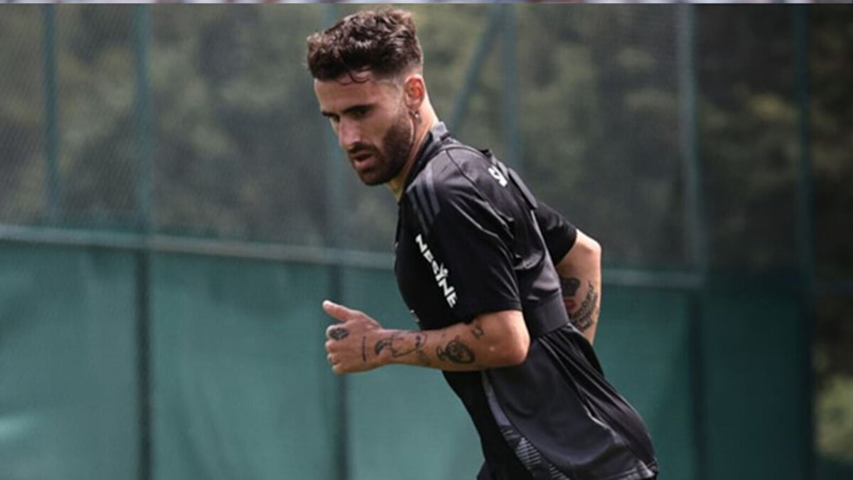 Haberde, Rafa'nın fiziksel açıdan hazır olması halinde pazartesi günü Gaziantep FK'ye karşı oynanacak Süper Lig maçının kadrosuna alınacağı belirtildi.