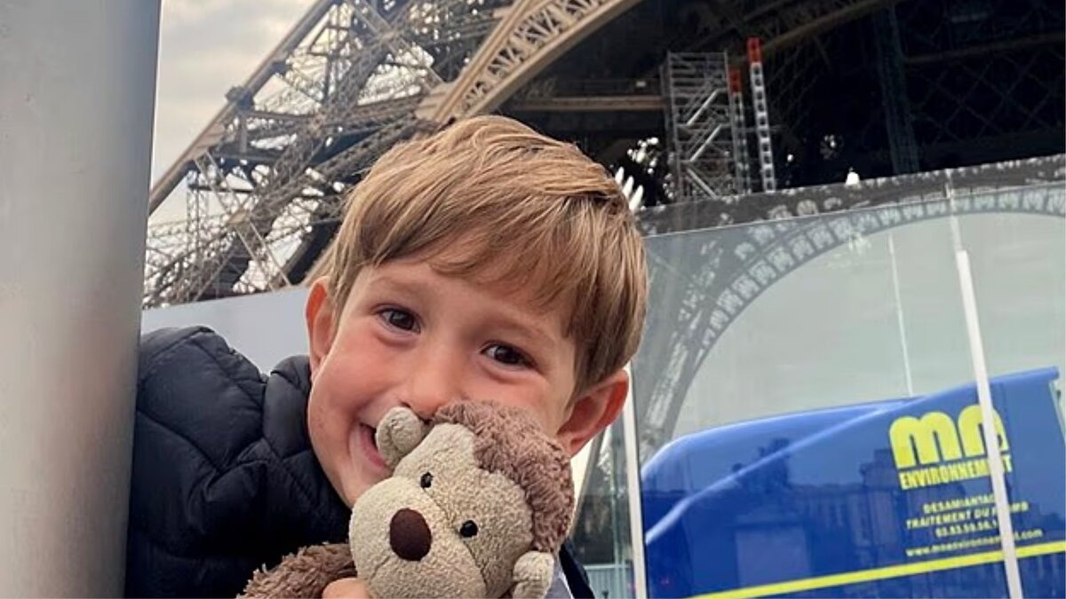 İncelemede, Benedict’e verilmesi gereken yulaf sütü kutusunun o gün sınıfa götürülmediği, bunun yerine sütün personel odasında hazırlanıp çocuklara dağıtıldığı ifade edildi. Personelin, Benedict’in sütü içip içmediğini net şekilde gözlemlememiş olması da raporda dikkat çeken unsurlar arasında yer aldı. Çocuk kısa süre sonra iki kez kusarak rahatsızlandı ve öğretmenler tarafından dışarı çıkarıldığı sırada aniden yere yığıldı.