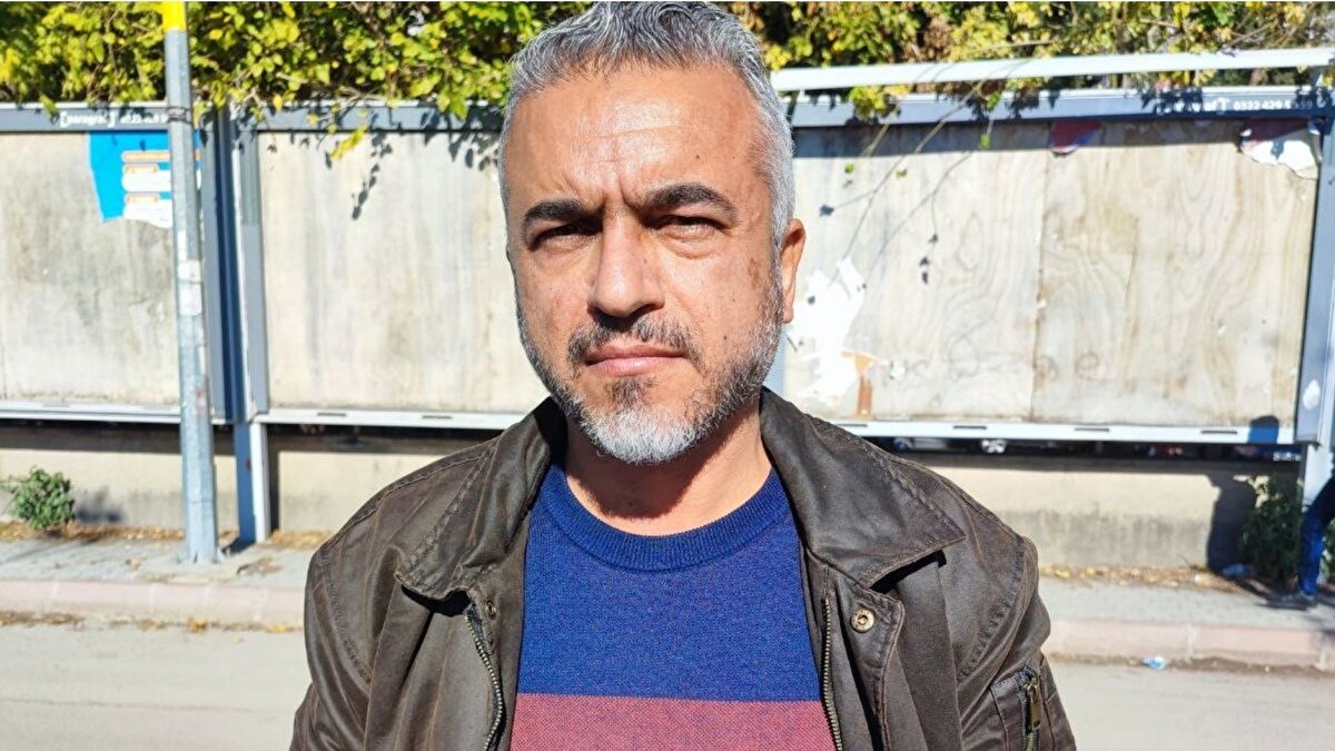 Savcılığa sunulan dilekçe<br><br>Adana Cumhuriyet Başsavcılığı’na sunulan resmi dilekçede, şikayetin “sehven gönderildiği” açıkça ifade edildi. Avukat Eymen Beste Sevinç aracılığıyla yapılan başvuruda, şikayetten vazgeçildiği ve davanın düşürülmesi talep edildi. Kadir Can Uslu, şikayetin geri çekildiğini kendisine bildirildiğini belirterek, “Bana mail yoluyla şikayetin sehven yapıldığı söylendi. Kazım Koyuncu’nun eserlerini her zaman severek dinledim” dedi. Uslu, avukatlık bürosundan da telefonla bilgilendirildiğini ve konunun tatlıya bağlandığını kaydetti. 