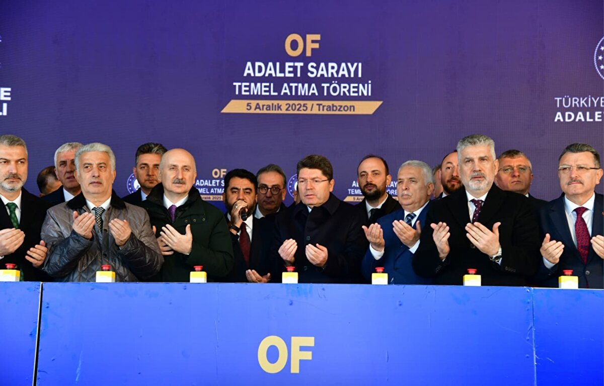 Adalet Bakanı Yılmaz Tunç, Türkiye genelindeki adli emanet birimlerinde geniş kapsamlı bir inceleme başlatıldığını duyurdu. Son günlerde bazı adliyelerde tespit edilen sorunların ardından harekete geçildiğini belirten Bakan Tunç, sürecin titizlikle yürütüldüğünü söyledi.