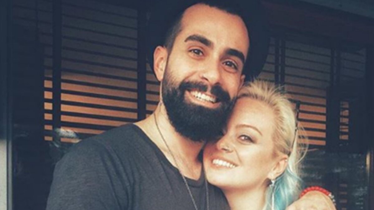 Sanatçıdan sosyal medyada açıklama<br><br>Yaşanan olayın ardından ünlü şarkıcı sosyal medya hesabı üzerinden bir açıklama yaparak yaşanan duruma tepki gösterdi. Türkmen, dinleyicilerin böyle bir işletmede ağırlanmış olmasından üzüntü duyduğunu belirterek, aynı mekânda yeniden sahne almayacağını ifade etti. Mesajında, yaşadıklarının diğer sanatçılar için de bir uyarı niteliği taşıdığını vurguladı.