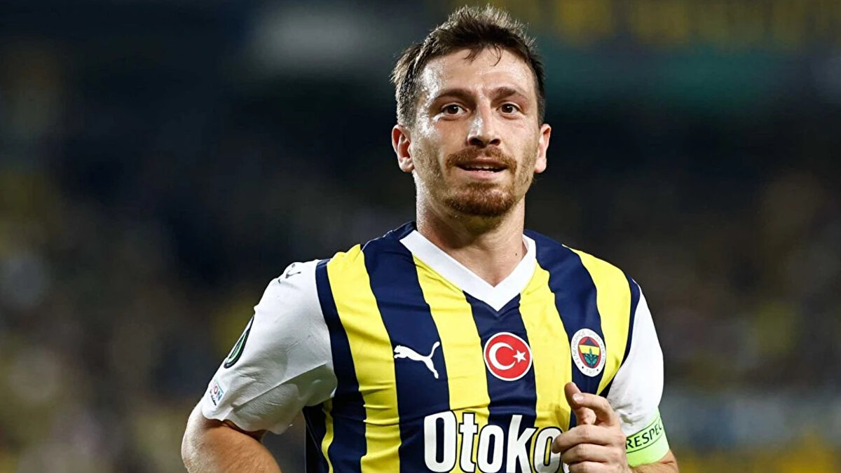 Mert Hakan Yandaş'ın Evinde Arama: İşte İlk Savunması!<br><br>Operasyonun en çarpıcı detayı ise Mert Hakan Yandaş cephesinden geldi. Evinde arama yapılan yıldız futbolcunun, kulüp avukatlarıyla yaptığı görüşmede suçlamaları kesin bir dille reddettiği belirtildi.