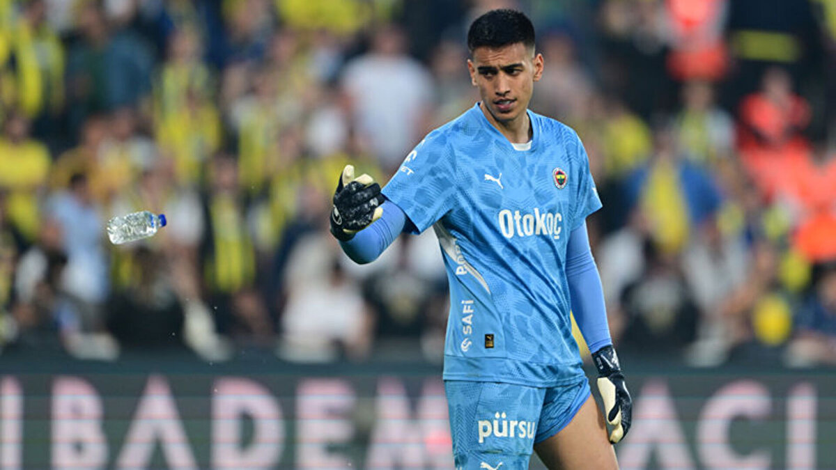 Geçtiğimiz sezon bir süre Livakovic'in önüne geçerek 1. kaleci rolünde oynayan İrfan Can bu sezon bekleneni veremedi.