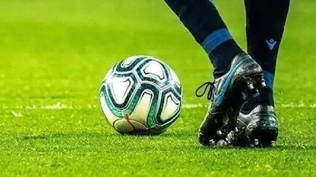 2. Başkası Üzerinden Bahis Oynayanlar<br><br>Bahis sitelerinde kendi adını kullanmayıp, üçüncü şahıslar üzerinden işlem yaptığı belirlenen isimler arasında Fenerbahçe'nin yıldız ismi dikkat çekti.<br><br>Mert Hakan YANDAŞ (Fenerbahçe Spor Kulübü Futbolcusu)