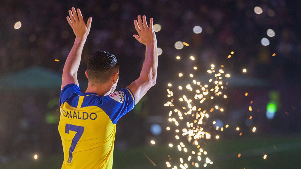 Perplexity’ye Yatırım: Yeni Yapay Zekâ Platformu<br><br>Ronaldo, 2025 yılının Aralık başında, 20 milyar dolar değerindeki yapay zekâ girişimi Perplexity AI’ye yatırım yaptığını duyurdu. Bu girişim, yapay zekâ tabanlı yanıt arama motoru olarak biliniyor.