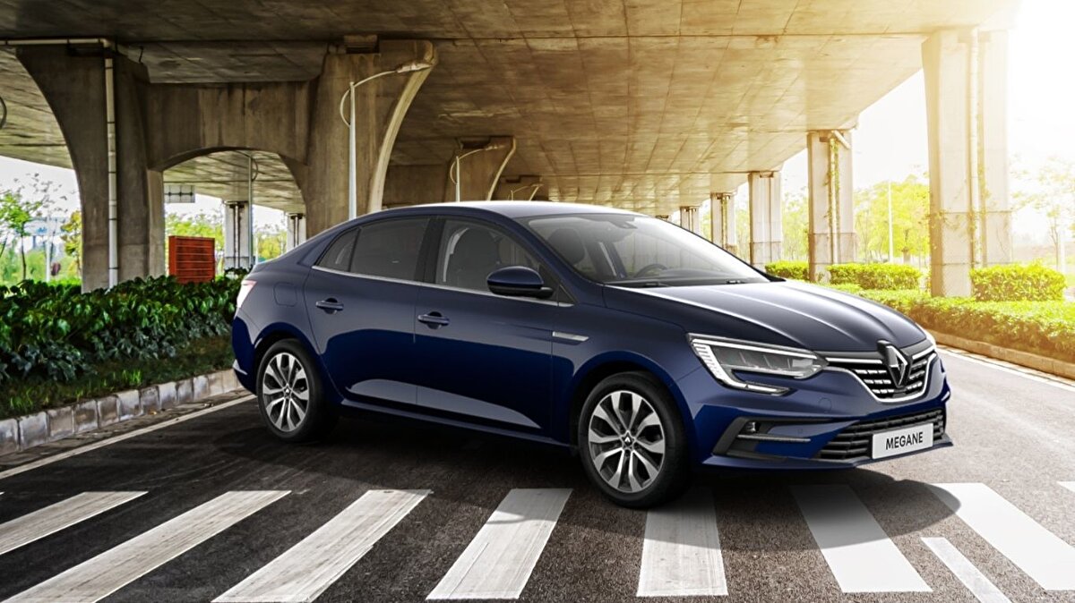 Renault Megane fiyat listesi<br><br>Megane Sedan<br>• Touch 1.3 TCe EDC 140 bg — 1.699.000 TL<br>• Icon 1.3 TCe EDC 140 bg — 2.106.000 TL<br>• Icon 1.5 Blue dCi EDC 115 bg — 2.238.000 TL