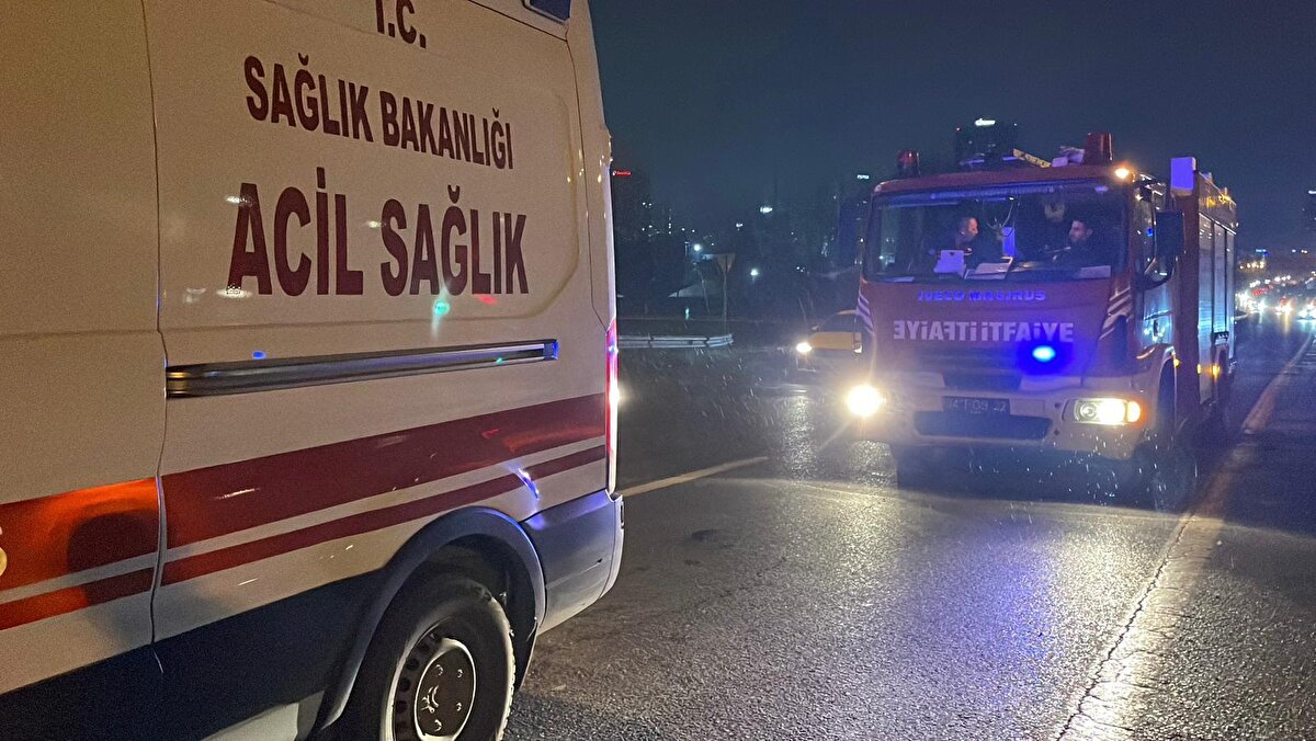 Sağlık ekiplerince hastaneye götürülen sürücünün durumunun netleşmesi için inceleme başlatıldı.