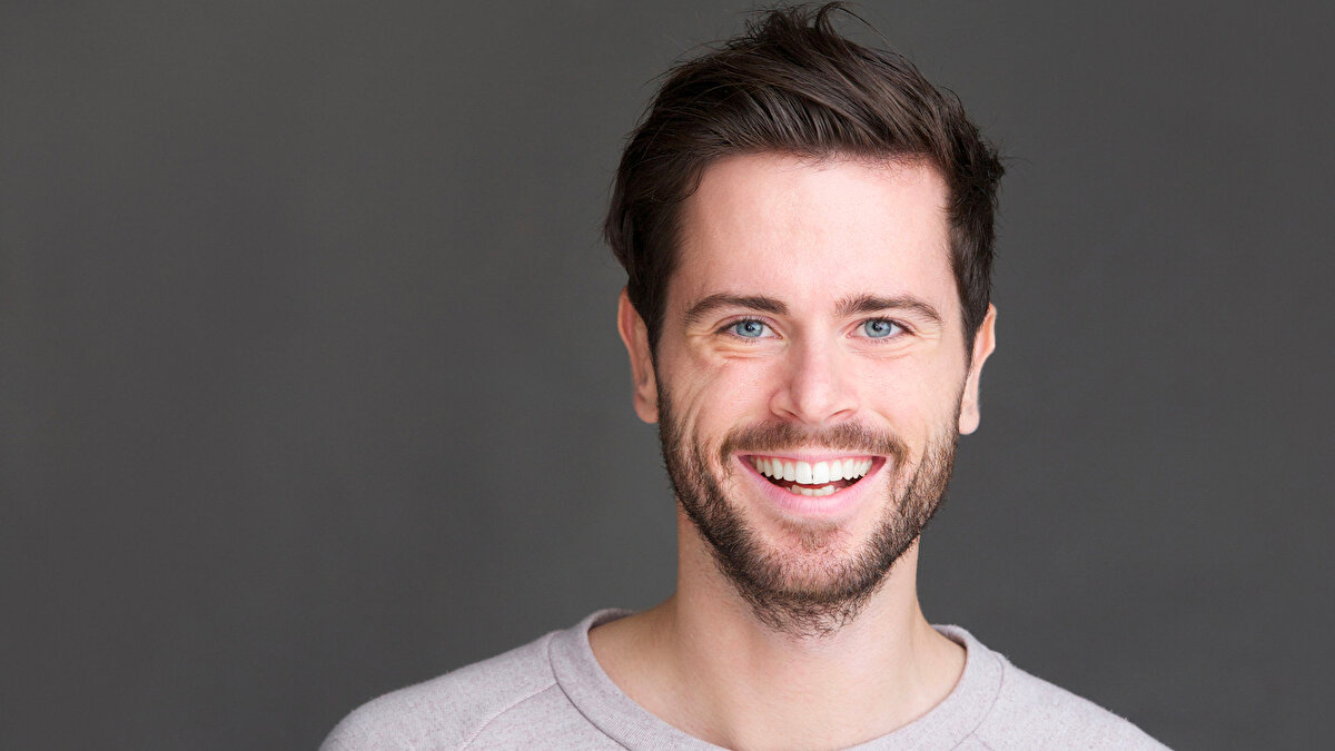 Safderun<br><br>Kalbi temiz ve niyeti halis olduğu için herkese çabucak inanan, kolayca kandırılabilen saf kimse