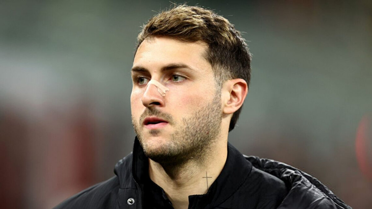 30 MİLYON EURO ÖDENMİŞTİ<br><br>Milan'ın geçtiğimiz sezonun devre arasında 30.2 milyon euro ödeyerek transfer ettiği Santiago Gimenez beklenen performansı sergileyememişti.