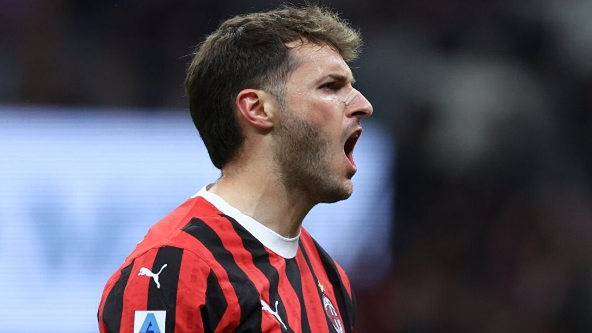 Öte yandan haberde, sarı kırmızılı ekibin Meksikalı yıldız için kulübüyle temasa geçtiği ifade edildi.