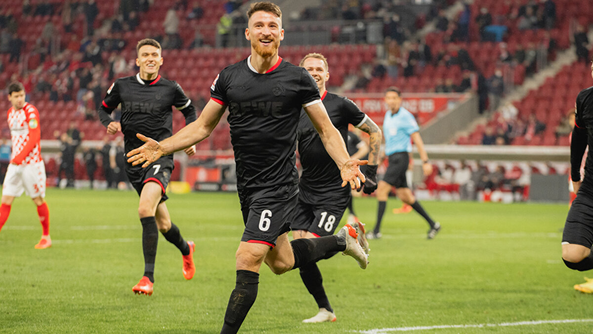 Salih Özcan: 19 maç