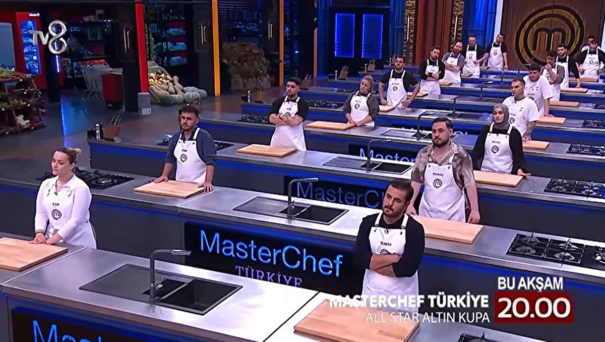 İşte MasterChef All Star Altın Kupa'da şampiyonluk için ter dökecek o isimler:<br><br>Eren<br><br>Dilara<br><br>Sergen<br><br>Semih<br><br>Alican<br><br>Kerem<br><br>Beyza<br><br>Hasan<br><br>Kıvanç<br><br>Barış<br><br>Batuhan<br><br>Erim<br><br>Tolga<br><br>Ayaz<br><br>Hakan<br><br>Çağatay<br><br>Eda<br><br>Barbaros