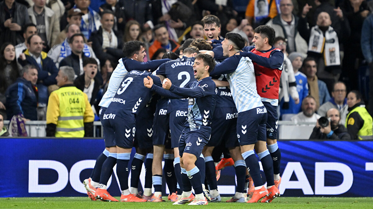 Maçta gol atamayan İspanyol devi, ikinci yarıda Swedberg’in attığı 2 gole engel olamadı ve maçtan 2-0 mağlup ayrıldı.<br>