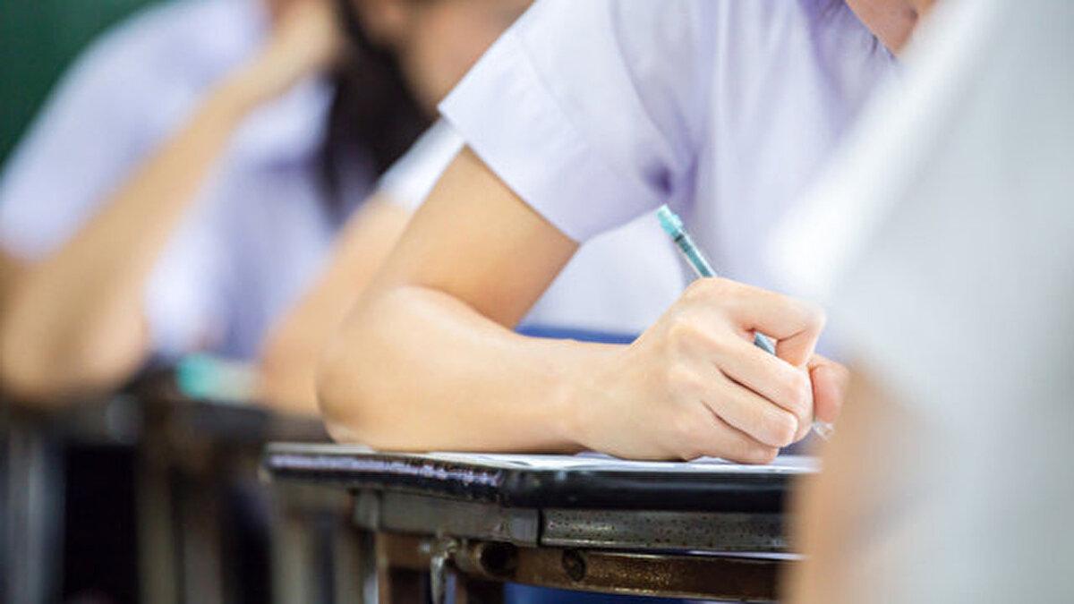 2025-2026 Bilim ve Sanat Merkezleri (BİLSEM) Öğrenci Tanılama ve Yerleştirme süreci için geri sayım sona erdi. Yetenekli öğrencilerin tespit edildiği süreçte, merakla beklenen BİLSEM ön değerlendirme sınav giriş belgeleri 9 Aralık 2025 (bugün) itibarıyla yayımlandı. Aday gösterilen öğrenciler ve velileri, sınav yerlerini ve tarihlerini öğrenmek için e-Okul sistemine yöneldi.