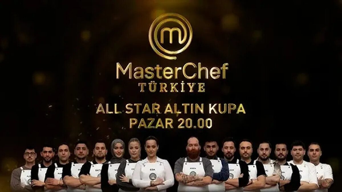 MasterChef All Star Eleme Adayı Kim Oldu?<br><br>Dokunulmazlık oyununu kaybeden Mavi Takım, bireysel dokunulmazlık ve eleme oylaması stresi yaşadı. Takım içinde yapılan oylama sonucunda en çok ismi yazılan yarışmacı potaya gönderildi.<br><br>Gecenin sonunda MasterChef All Star Altın Kupa haftasının ilk eleme adayı Mavi Takımdan ERİM seçildi.