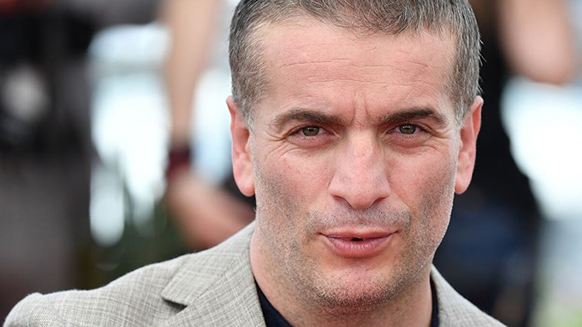 Dün akşam taburcu oldu<br><br>Yoğun bakımdaki tedavisinin ardından durumu iyiye giden ve normal odaya alınan Murat Cemcir, doktorların onayıyla dün akşam saatlerinde taburcu oldu.