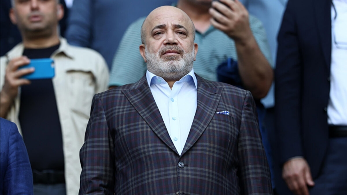 MAÇLAR İPTAL EDİLECEK Mİ?<br><br>Maçlar iptal edilecek mi sorusuna ise; "Maç sonucuna ilişkin o maçın müsabaka talimatı çerçevesinde sonucunun tescilden sonra etkilenmiş olduğu anlaşılırsa, o maçın neticesinin tescili iptal ediliyor. Dolayısıyla böylece müsabaka iptal edilecektir. Ancak tescilin iptali kulüplere tazminat veya sair talep hakkı vermez. 'Bu maçın tescili iptal edildi, şampiyonluğumu verin' ya da 'Ben bu maçın iptal edilmemesinden dolayı düşmüştüm, şimdi bir üst lige çıkayım' gibi talepler gelemez. Ancak bütün bu organizasyon belirli bir takımın şampiyonluğunun önünün açılması için, ya da belirli bir takımın ligde kalması veya düşmesi için koordineli bir çalışma içine girdiğini gösterirse TFF'nin bunu değerlendirme dışı bırakma imkanı hukuken olmayacaktır." şeklinde yanıt vererek sözlerini tamamladı.