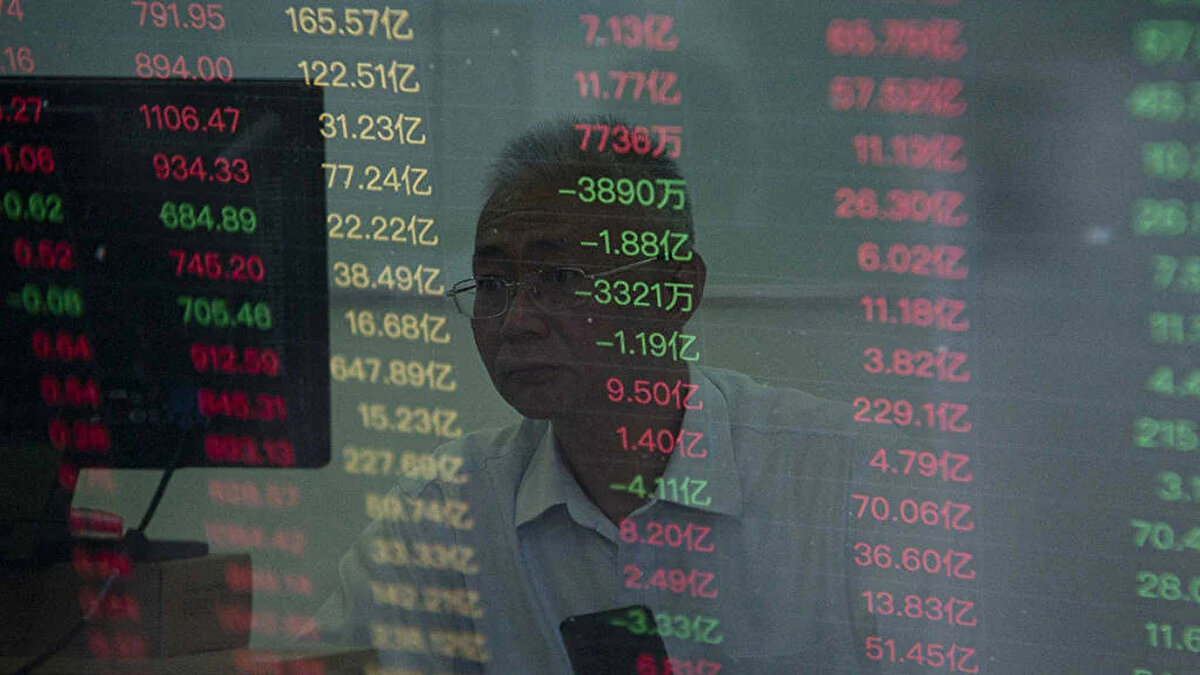 Gayrimenkul sektörünün güçlü oyuncularından Zeray GYO, büyüme hedeflerini Borsa İstanbul'a taşıyor. Sermaye Piyasası Kurulu (SPK) onayıyla birlikte Zeray gayrimenkul halka arz süreci resmen start aldı. Özellikle "bireysele eşit dağıtım" yöntemiyle gerçekleşecek olması, küçük yatırımcıların ilgisini bu halka arza çekti. Peki, Zeray GYO hissesi kaç TL'den satılacak, katılım endeksine uygun mu ve yatırımcılara kaç lot düşecek?