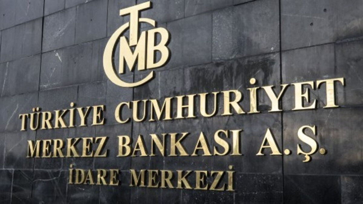 MERKEZ BANKASI FAİZ KARARI NE ZAMAN AÇIKLANACAK?<br><br>Merkez Bankası toplantı takvimine göre Kasım ayında Para Politikası Kurulu (PPK) toplantısı yapılmadı. Piyasaların merakla beklediği yılın son toplantısı için tarih belli oldu.<br><br>Sıradaki Merkez Bankası faiz kararı toplantısı 11 Aralık Perşembe günü gerçekleştirilecek. Kritik faiz kararı aynı gün saat 14.00'te TCMB'nin resmi kanalları üzerinden kamuoyuna duyurulacak.