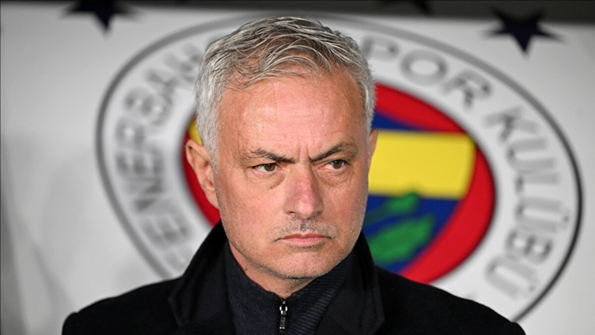 Portekizli teknik adam, konu gündeme getirilse de böyle bir ihtimalin bulunmadığını söyledi.