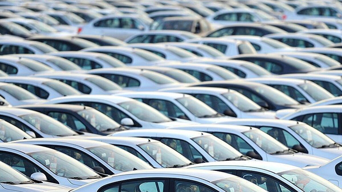 AVM otoparklarında ya da bilmediğiniz ara sokaklarda "Arabayı nereye koymuştum?" stresi yaşayanlar için müjdeli haber geldi. Teknoloji devi Google, Google Haritalar (Maps) servisine eklediği yeni özellikle bu sorunu kökten çözüyor. Artık park yerini hatırlamak için fotoğraf çekmeye ya da ekran görüntüsü almaya gerek kalmayacak.